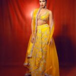 Lakshmi Manchu Instagram – Perfect मेहंदी look for the wedding season💛🫶 #AbDonoBhagna-Ni