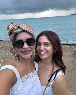 Lakshmi Manchu Instagram - Rewinding the best vacay vibes with the fam. 🌊✨ #ThrowbackThursday