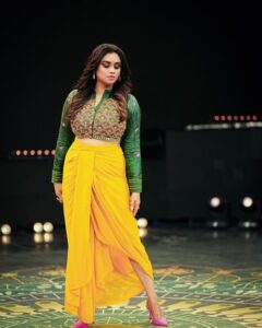 Lakshmi Nakshathra Instagram - “Keep your heels, head, and standards high. 💫 📸 @a_k_h_i_l__r_a_j_ 👗. @designingloveco Muah @mukeshmuralimakeover Styling @stylewithandriya #lakshminakshathra