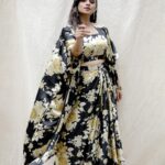Lakshmi Nakshathra Instagram - Florals 💫❤️ Muah @shoshank_makeup Outfit @thantrek.design.couture 📸. @mr.canographers Styling @stylewithandriya Jwlry @adorebypriyanka #lakshminakshathra