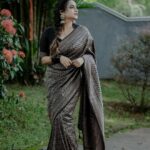 Lakshmi Nakshathra Instagram - Saree Diva 💫 “Saree: My happy place.” 📸. @ashif__cinematographer Saree @mloft_by_joeljacobmathew Blouse designed @acornfashionlines Muah @raseenas_hairsecret Retouch @liju_photographyoff Styling @stylewithandriya #lakshminakshathra