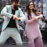 Lakshmi Nakshathra Instagram - ഉത്ഘാടന വേദിയിൽ നക്ഷത്രതിളക്കമാർന്ന നൃത്തവുമായി ലക്ഷ്മി നക്ഷത്ര പെരുമ്പാവൂരിൽ @status_mens_shoppe Inagruation status kids @perumbavoor @lakshmi_nakshathra @jobin_master #lakshminakshathra #lakshminakshathra #photoshoot #photo #photography #photooftheday #mallugram #malluactor #model Perumbavoor, India