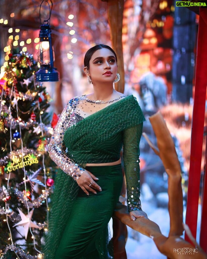 Lakshmi Nakshathra Instagram - “All is calm, all is bright.”💫 It’s Christmas ❤️ 📸. @jinishphotogenic Outfit @aura_by_stini Muah @mukeshmuralimakeover Styling @stini__francis