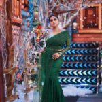 Lakshmi Nakshathra Instagram - Merry Christmas 💫❤️!!! May your Christmas sparkle with moments of happiness, twinkle with the joy of giving, and glow with cherished memories❤️ #lakshminakshathra #christmas #christmascelebration #wishes 📸. @jinishphotogenic Outfit @aura_by_stini Muah @mukeshmuralimakeover Styling @stini__francis