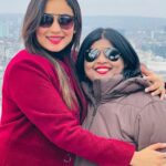 Lakshmi Nakshathra Instagram - Perks of having another Mummy in my life 🤗❤️ What can I ask for more than having a sweet Mummy like her ? @mathewsshinu 🤗❤️ @s_flight23 , @shonsajeev please excuse, I’m sharing your Mummy💃🏻❤️😍 #lakshminakshathra London, United Kingdom