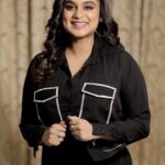 Lakshmi Nakshathra Instagram - Hello UK 😍 UK Malayalees , iam coming to see you all for the Grand Opening of @thetiffinboxuk , Coventry , @UK 🤗❤️ #lakshminakshathra #inauguration #grandopening #uk #england #coventry #restaurant #london #tiffinbox #tiffinboxuk