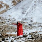 Lakshmi Nakshathra Instagram – Tint of mist,
Love for red Saree
And little Snow everywhere !💫❤️

📸. @libzalonso
Saree @varnudais 

#lakshminakshathra #kashmir #kashmirdairies #kashmirtourism
#gulmarg