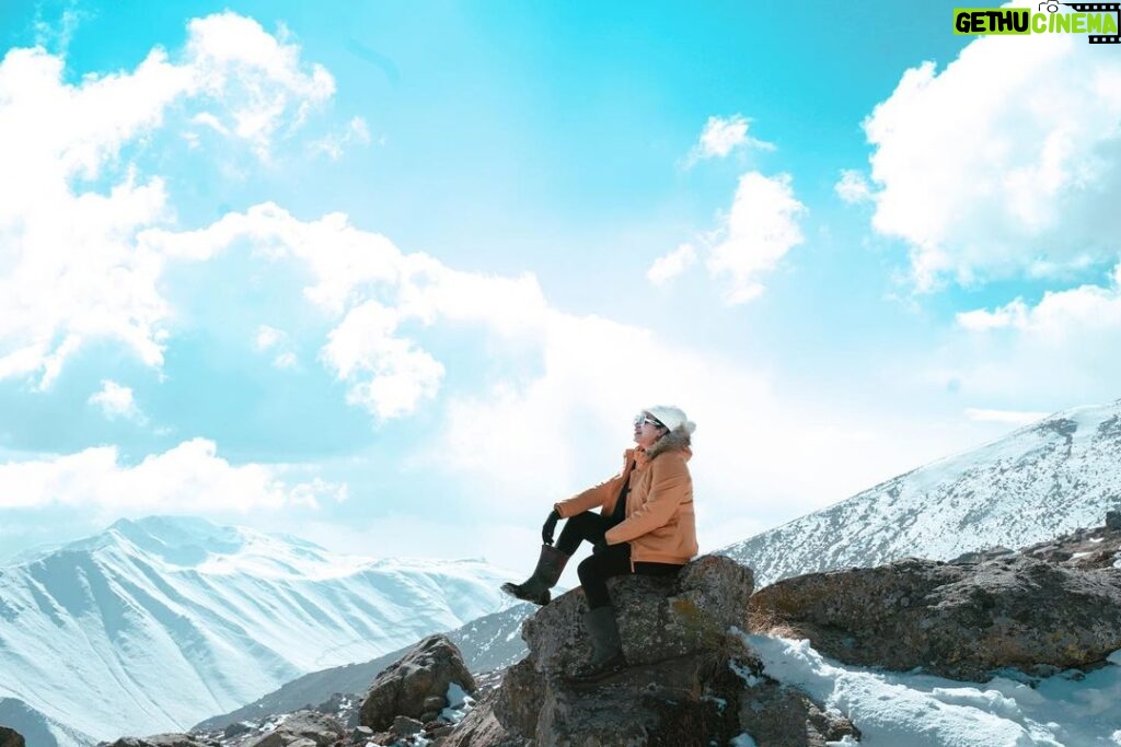 Lakshmi Nakshathra Instagram - Kashmir is where the heaven starts 💫💫 #lakshminakshathra #kashmir #kashmirdairies #kashmirtourism #gulmarg