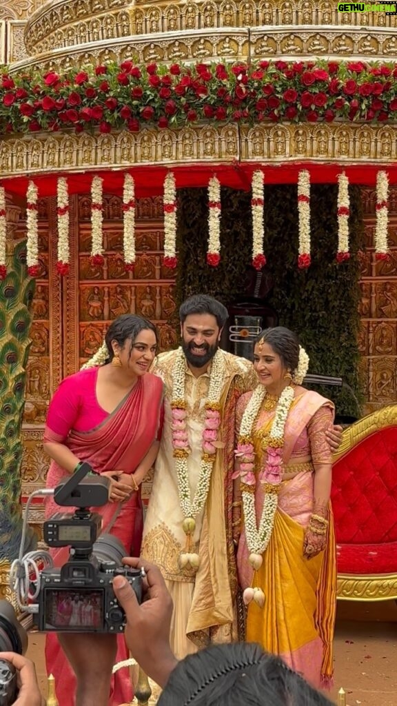 Lakshmi Nakshathra Instagram - Happy Married Life Wishes to @padmasoorya & @gops_gopikaanil ❤🤗 #gp #govindpadmasoorya #gopikaanil #lakshminakshathra