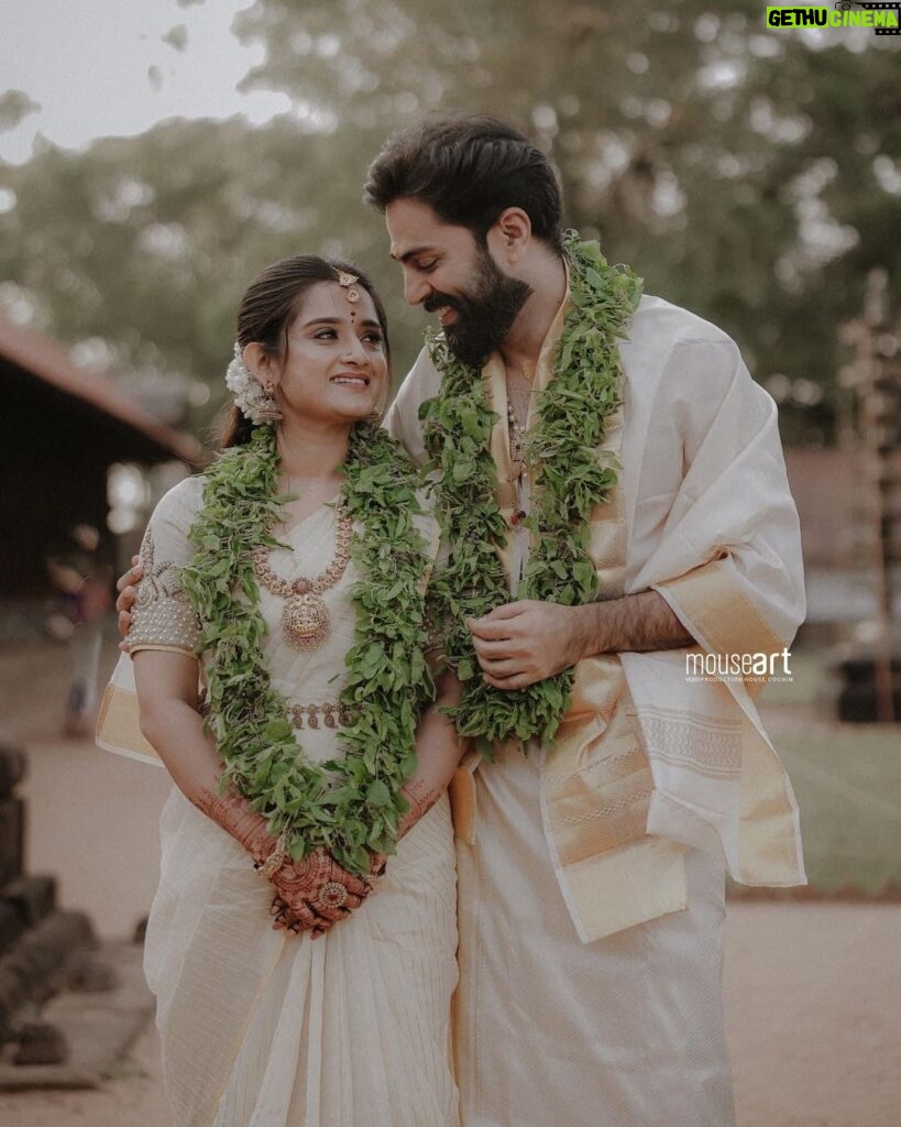 Lakshmi Nakshathra Instagram - Happy Married Life Wishes to @padmasoorya & @gops_gopikaanil ❤🤗