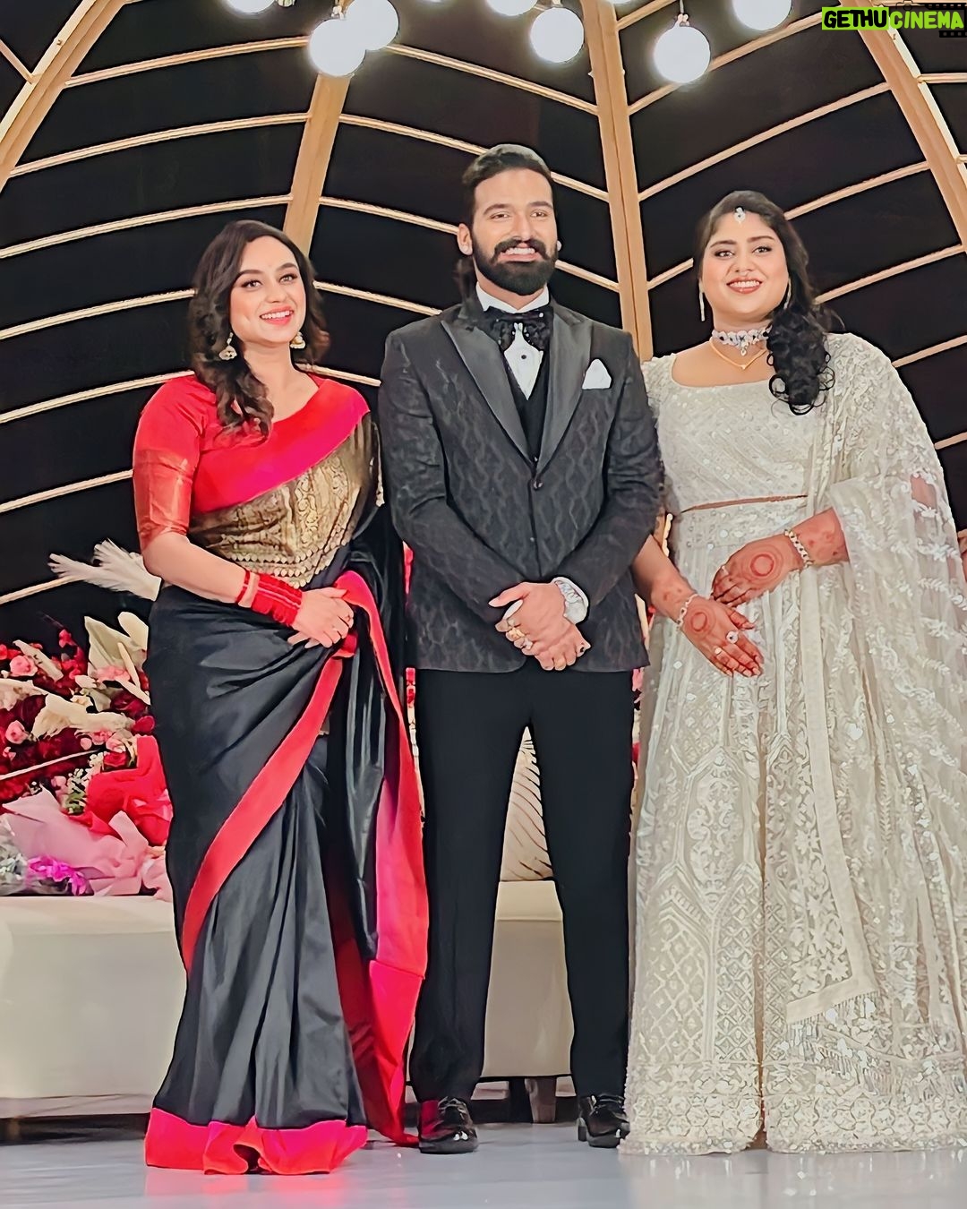 Lakshmi Nakshathra - 140.3K Likes - Happy Married Life Wishes To @bhagya_suresh & @sreyasmohan 🤗❤️
#lakshminakshathra