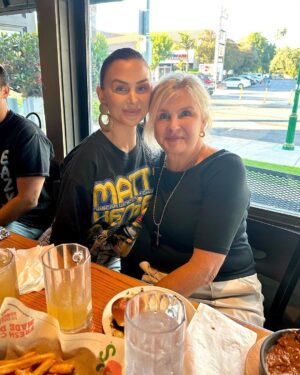 Lala Kent Instagram - When they asked me where I wanted to celebrate my 5th birthday, it was a no brainer. @chilis 🌶️💃🤌