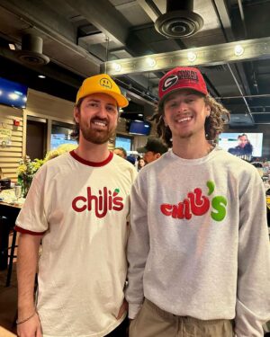 Lala Kent Instagram - When they asked me where I wanted to celebrate my 5th birthday, it was a no brainer. @chilis 🌶️💃🤌