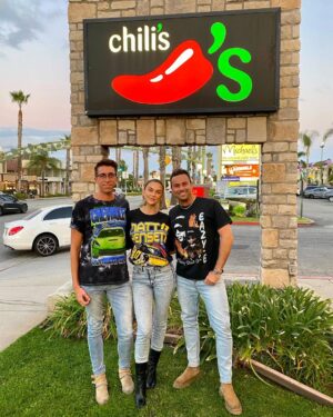 Lala Kent Instagram - When they asked me where I wanted to celebrate my 5th birthday, it was a no brainer. @chilis 🌶️💃🤌