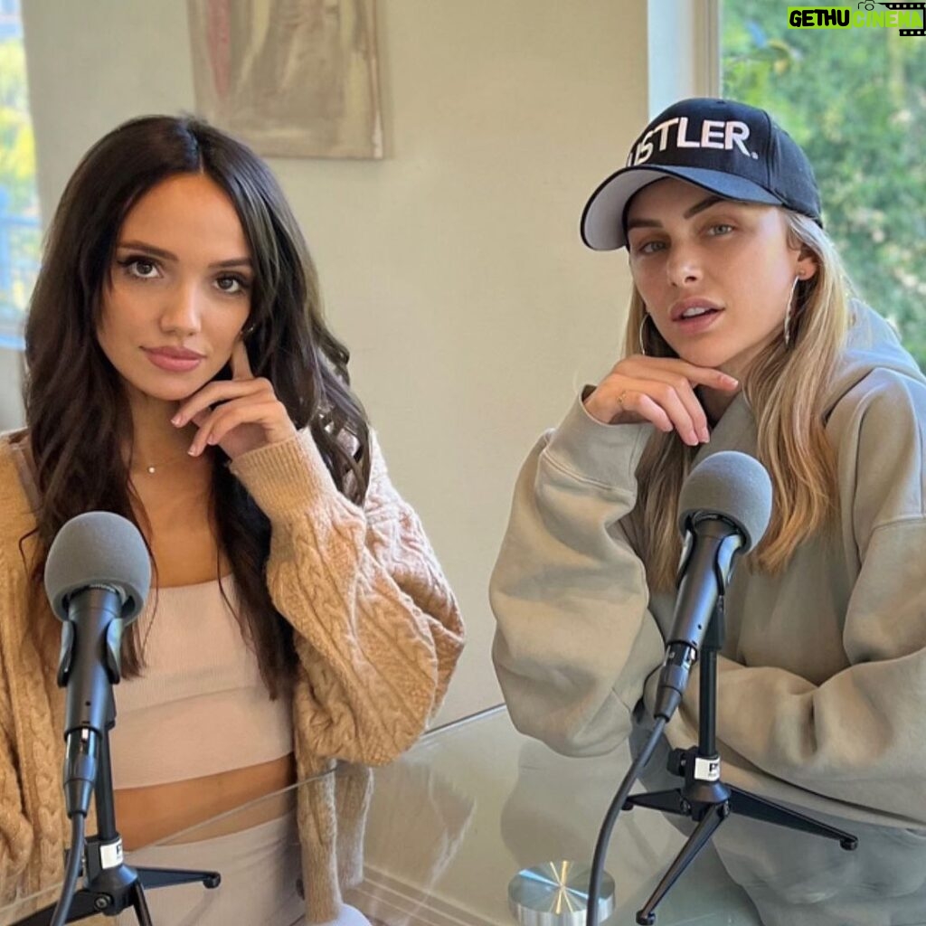 Lala Kent Instagram - Give Them Sofia. @sofiafranklyn is on my podcast today! Not only is she gorgeous to look at, she is a pleasure to talk to. Beauty and brains! Subscribe & listen wherever you get your podcasts 🤍