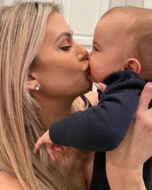 Lala Kent Instagram - Happy first birthday to you, Ocean. This past year has been the best year of my life. You are the most amazing thing to ever happen to me. You are sweet, determined, independent, curious- a bright light in our lives. You are going to do incredible things in this world, baby. I will always be here to catch you when you fall, carry the weight when it gets too heavy, and protect you with all I have. Being your mama is an honor, O. Happy birthday, baby girl 🤍🌊
