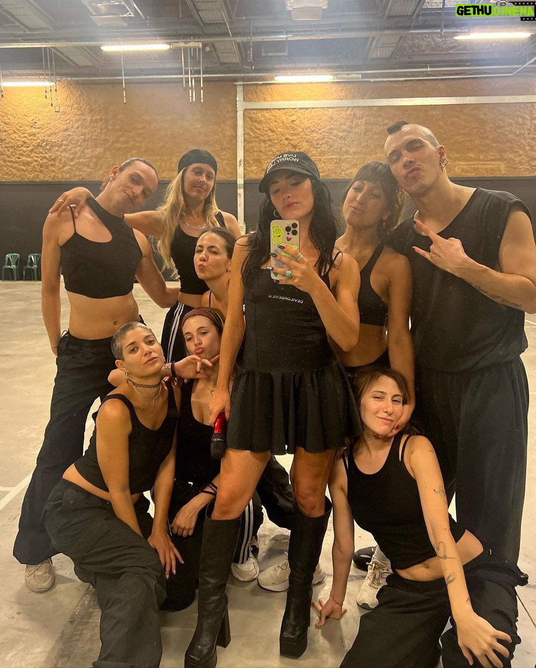Lali EspΓ³sito Instagram - MAΓANA este equipo lo deja todo en el @cosquinrock π¦π· β€οΈβπ₯β€οΈβπ₯β€οΈβπ₯β€οΈβπ₯β€οΈβπ₯β€οΈβπ₯β€οΈβπ₯β€οΈβπ₯β€οΈβπ₯β€οΈβπ₯β€οΈβπ₯β€οΈβπ₯