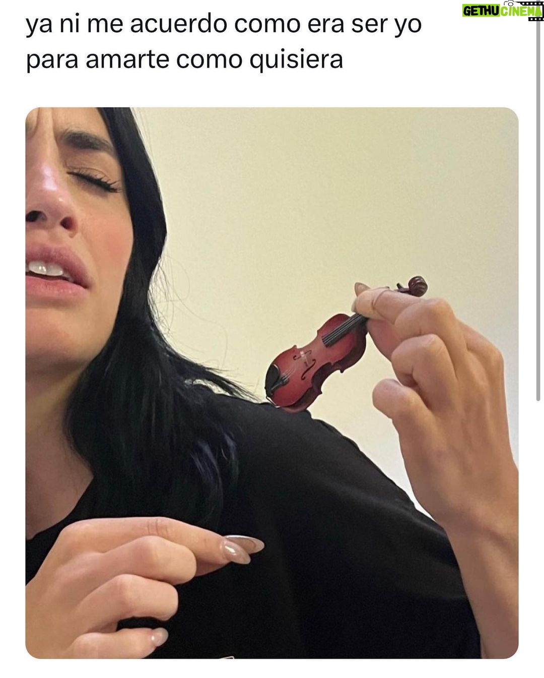 Lali Esp贸sito Instagram - 10 dias para @cosquinrock BBs 馃嚘馃嚪鈾ワ笍