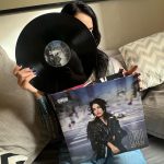 Lali Espósito Instagram - SALIOOOOOOOOOO EL VINILO de #LALIDELUXE con dos canciones inéditas "Baum Baum" y "Corazón Perdido" 🤍 Ya lo pueden conseguir, Amores! La alegria es TOTAL🥹♥️🇦🇷💿🎵🔥 Esta es una de las piezas que más me emociona haber hecho! Es para ustedes! Regalito antes de la navidad 😏