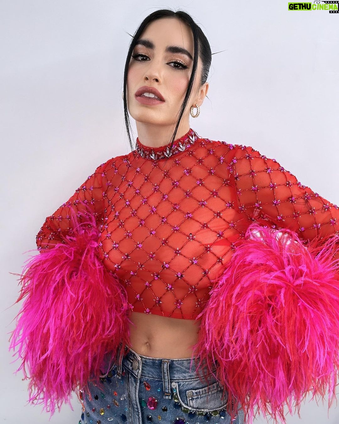 Lali Esp贸sito Instagram - El placer de hacer exacto lo incorrecto馃┓