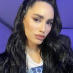 Lali Espósito Instagram - En mi cuarto una Rave Con Four to the floor...