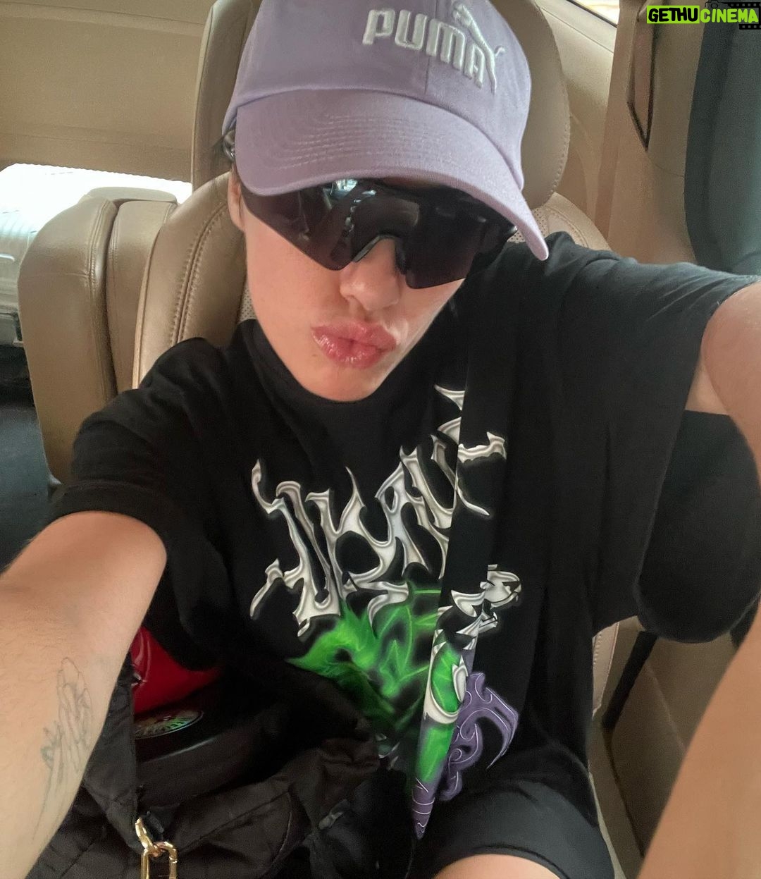 Lali Esp贸sito Instagram - Hablamos y hablamos de Amor....馃