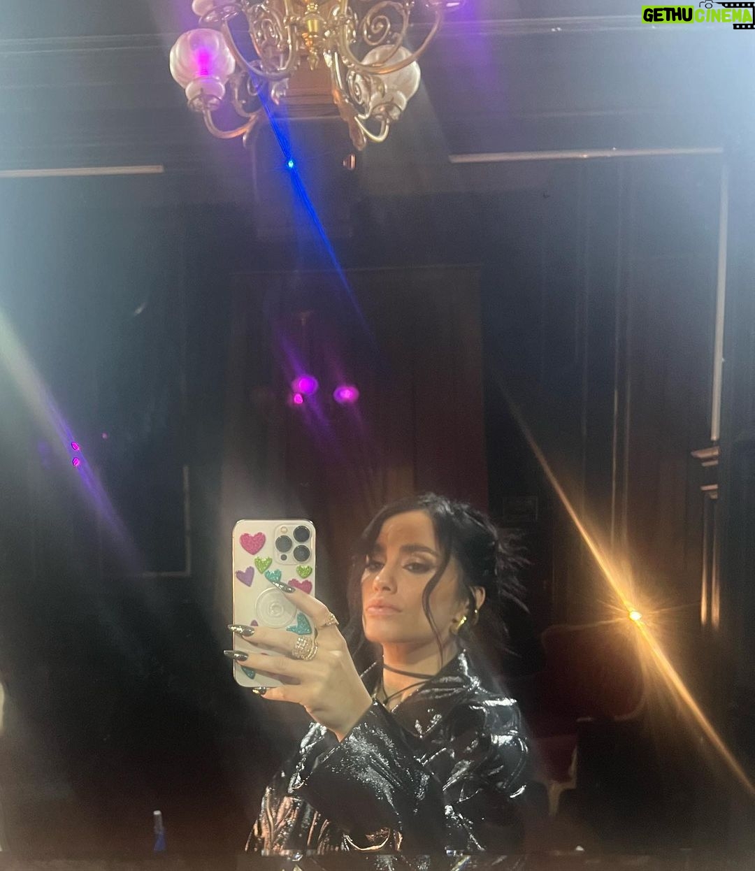 Lali Esp贸sito Instagram - Hablamos y hablamos de Amor....馃