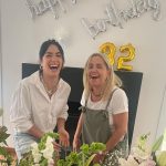 Lali Espósito Instagram - Quiero agradecer toooodo el amor que estoy recibiendo hoy y TODOS los días🥰 Desde muy muy muy niña que siento el cariño y la empatía de muchossss conmigo y con lo que hago! Me siento poderosa y enérgica pero también aprendiendo a ser vulnerable y a ir más hacia adentro... así son los treintis no? Estoy rodeada de amor sincero Amor del bueno! GRACIAS 💖💖💖💖💖💖💖💖💖💖 Les dejo estas fotitos mías, de mi hijo gatito Villano y de la más importante de todas que es mi mamita que me dio la life! Besos y amor para todxs !