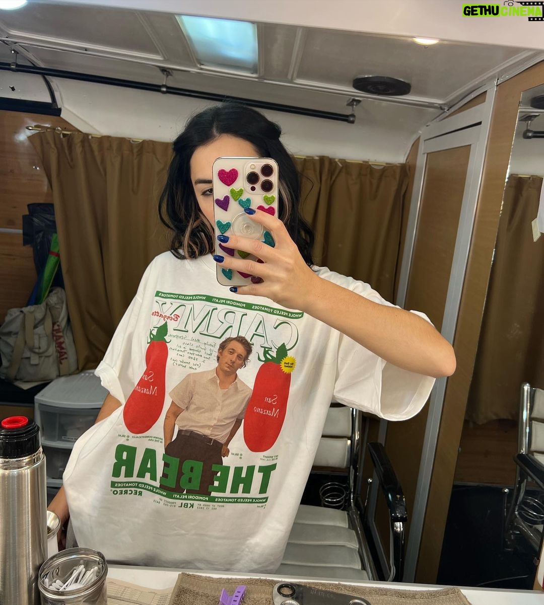 Lali Esp贸sito Instagram - Un random del random del rodaje rodando random...馃珷