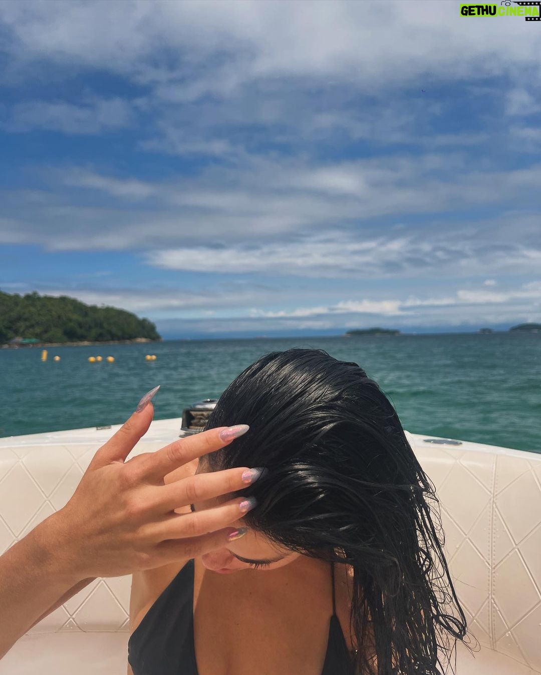Lali Espósito - 874.9K Likes - Ya estamos listos 2024❤️🔥🏝️