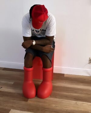 Lamar Jackson Instagram - 👉🏾👉🏾👈🏾👈🏾👉🏾👉🏾👈🏾👈🏾🤣