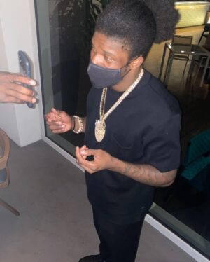 Lamar Jackson Instagram - 🖤😷