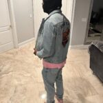 Lamar Jackson Instagram - I appreciate everyone who came out yesterday AND the ones who hopped in the Videoz💜🖤 #TRUZZ #DADUMBWAY #BALTIMORE