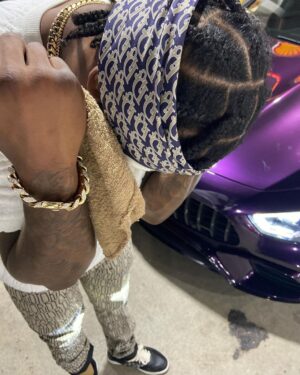 Lamar Jackson Instagram - Broward type 💩💫

#TRUZZ🧟‍♂️🎯