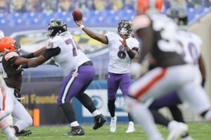 Lamar Jackson Instagram - Good Start Letz get better thiz week🎯 
#Freecoop #FreeYak