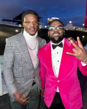 Lamar Jackson Instagram - Two-Time 🏆🏆 

#TRUZZ 

📸: TruzzProductionz™
.
.
.
.
#lamarjackson #mvp #twotime #ljwrites2 #playactionsoulfoodandmore #era8apparel #truzz #ljent #foreverdreamers #you8yet #wilddog #truzzproduction #lamarjacksonenterprises #lamarjacksonentertainment #lamarjacksonexperince #youaregoingtogetabowloutofme 
#belivethat #humblebeast #revolution #notbadforarunningback #InLwetruzz #Noyaboy #era8bylamarjackson