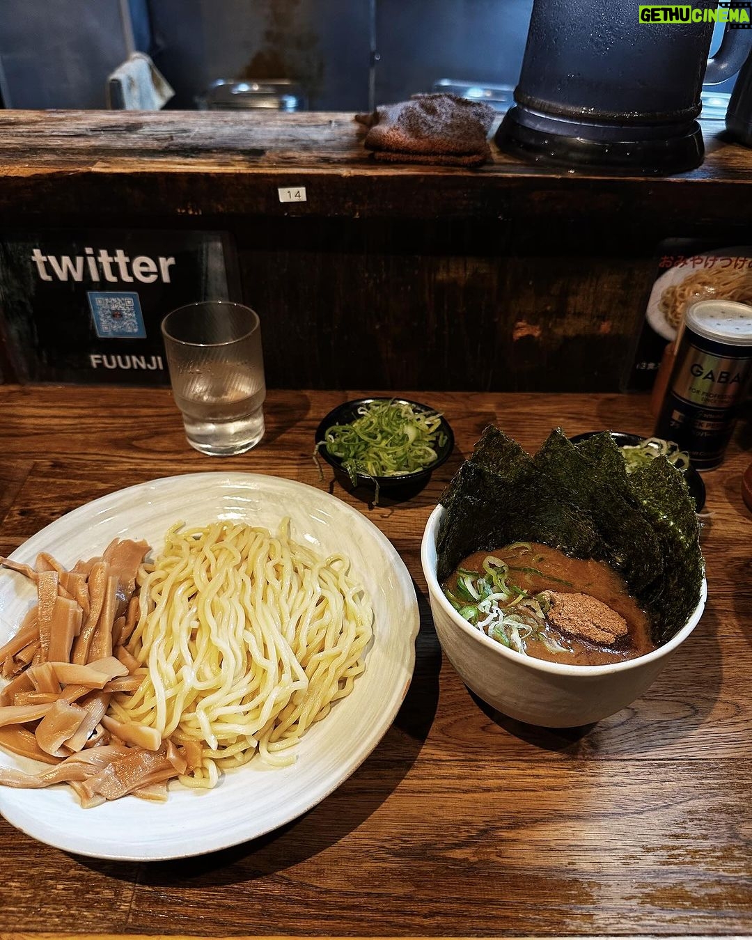Lana Condor Instagram - Come on, I gotta show you something !!! (this is what I gotta show 🍜🍣🍱🥟 you) Tokyo, Japan