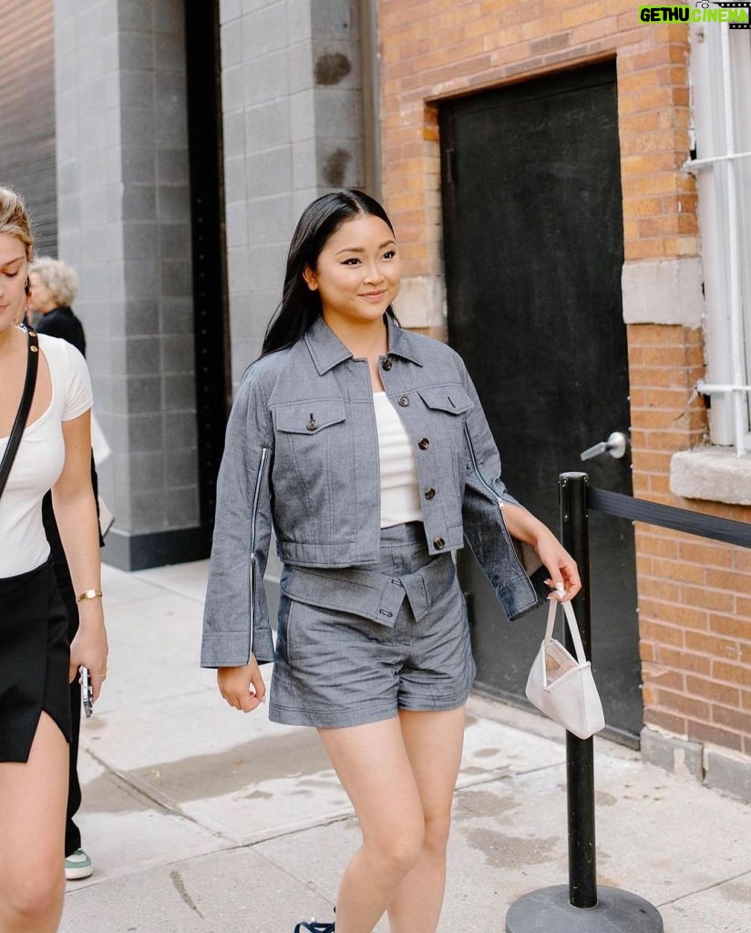 Lana Condor Instagram - It’s giving: @adeam !!! It’s giving: sisters reunite @annacathcart!!! It’s giving: girl dinner!!! Its giving: face, love, strut, bling bling !!! All the things!!! Manhattan, New York
