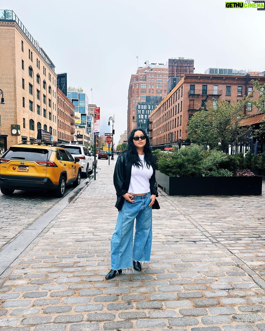 Lana Condor Instagram - No cheese pull, but does one even need a cheese pull if the bagel is rainbow? Sound off Manhattan, New York