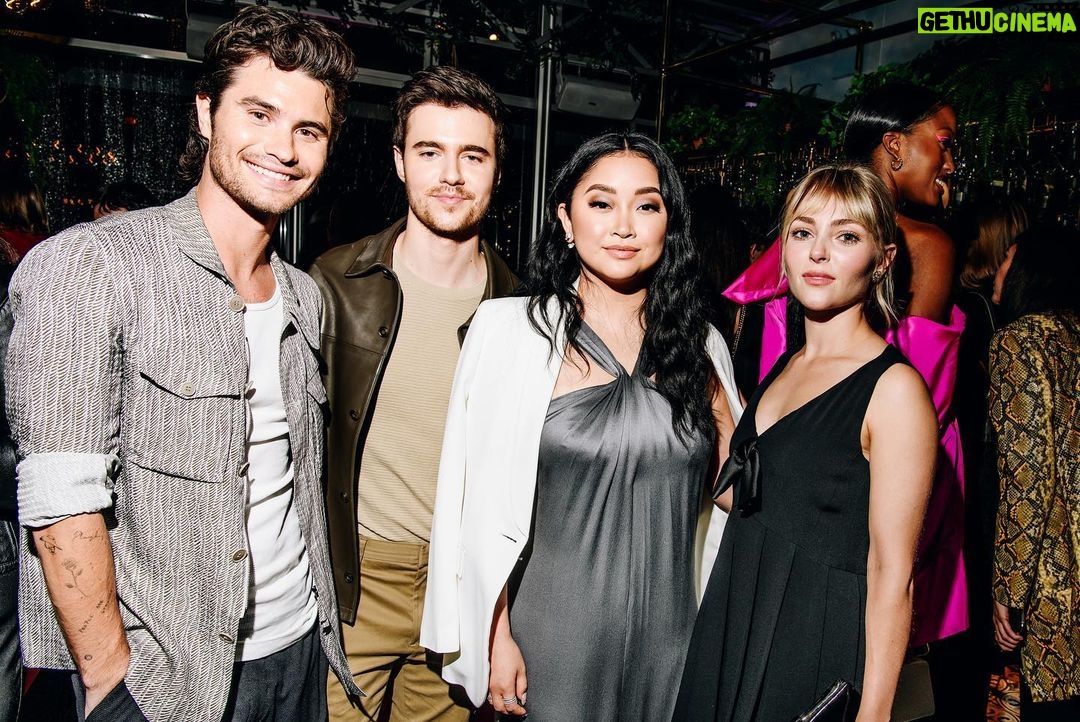 Lana Condor Instagram - A night out in NY with my forever date & @armanibeauty for their new #ArmaniMyWay parfum #Armanibeauty #IamWhatILive #ad 💕 Manhattan, New York