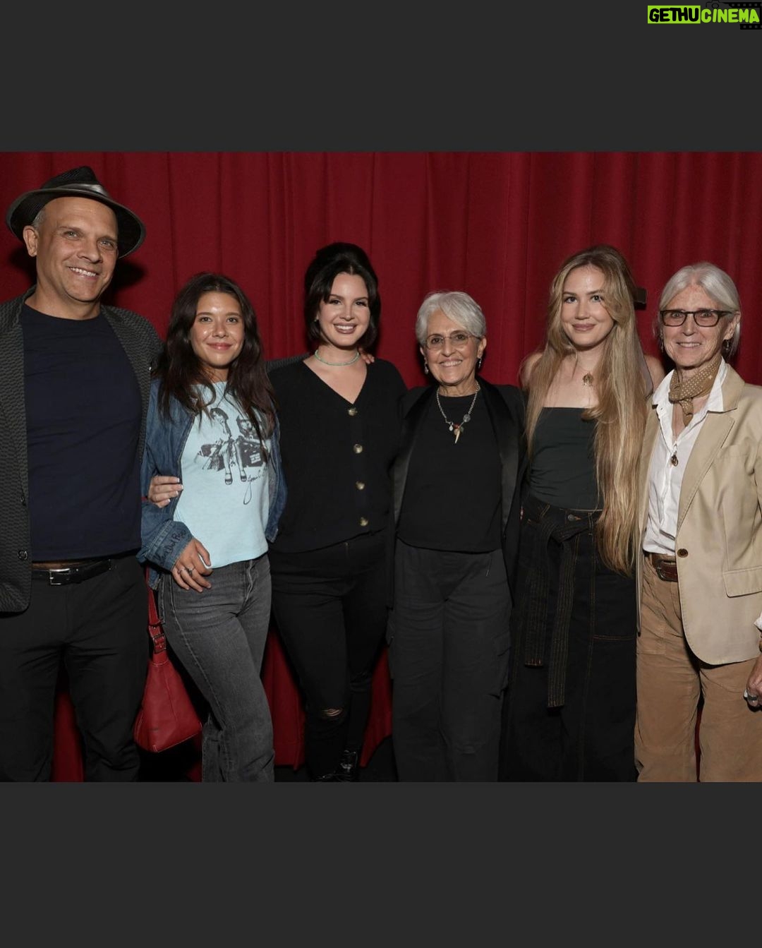 Lana Del Rey Instagram - Sometimes you just get lucky. Lucky enough to interview Joan Baez 💣 our family loves your beautiful family, Joan. The vulnerability you reveal in the film truly is a form of activism in its own way. And Karen! This film that you helped produce and make happen and the laughter we had that day will truly be treasured by me and chuck. I was barely back in California for a minute, and look how we hit the ground running.