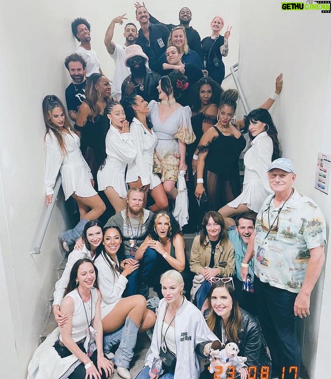 Lana Del Rey Instagram - That’s a wrap for the first leg of our tour. And we’re gonna see you mid-September for the next half starting in Nashville! Look out for dates in the next day. Good times to come.