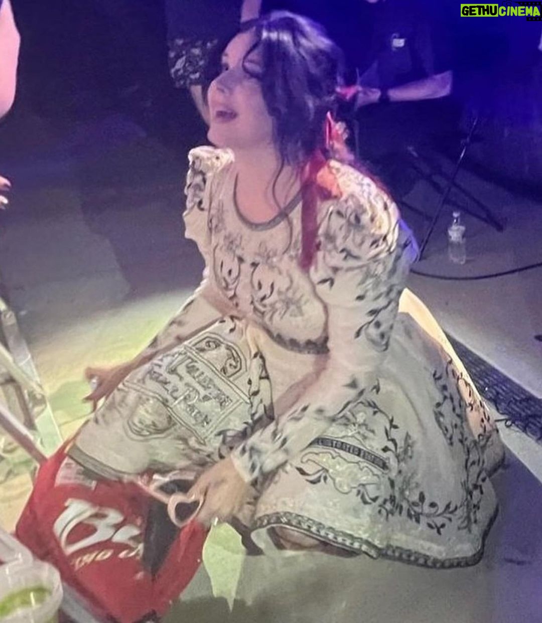 Lana Del Rey Instagram - Thank u. See u tonight Tampa and then Mississippi ❤️