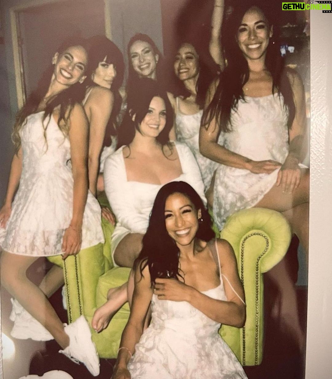 Lana Del Rey Instagram - That’s a wrap for the first leg of our tour. And we’re gonna see you mid-September for the next half starting in Nashville! Look out for dates in the next day. Good times to come.