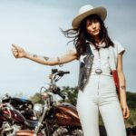 Lana Del Rey Instagram - She’s hitching a ride to Texas – For her last shows of the year opening for @chrisstapleton Ending with @sagebrushtexas November 19