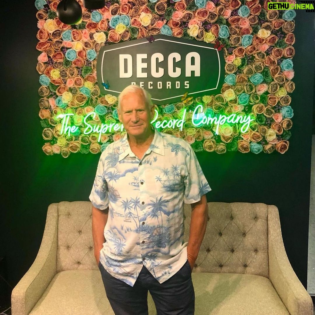 Lana Del Rey Instagram - My dad has an album coming out…on frog