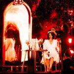Lana Del Rey Instagram - A picture’s worth 1000 words but thank you a thousand times over and thank you Chicago and everybody who I met from everywhere who came out for showing up