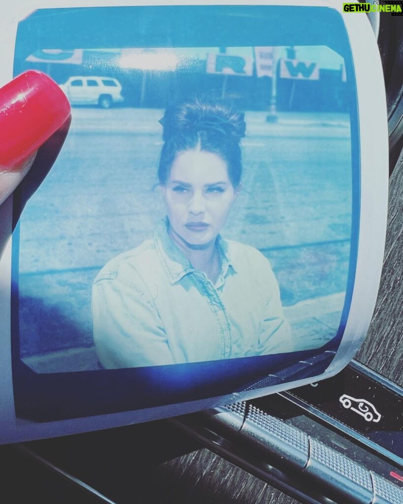 Lana Del Rey Instagram - @annacofone @pammycochrane @neilkrug day 2 ilovedeveryshot