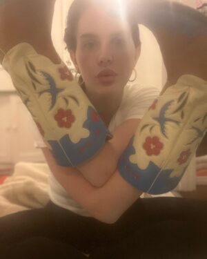 Lana Del Rey Instagram - CoreCore
labels & the Lord 
Thank u for my beautiful presentsss
