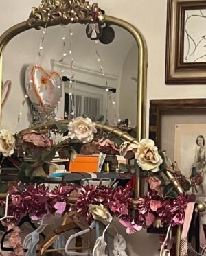 Lana Del Rey Instagram - CoreCore
labels & the Lord 
Thank u for my beautiful presentsss